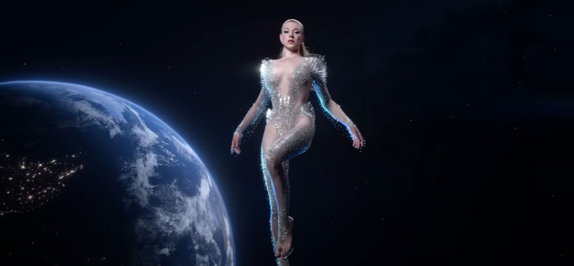 Mugler ad 2023 starring Hunter Schafer