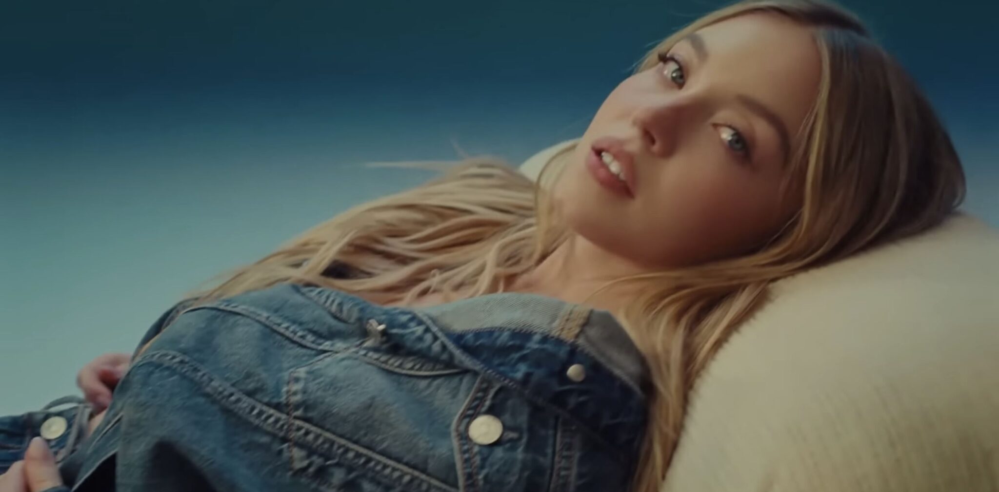 How American Eagle’s Sydney Sweeney Ad Backfired full ads DAILY